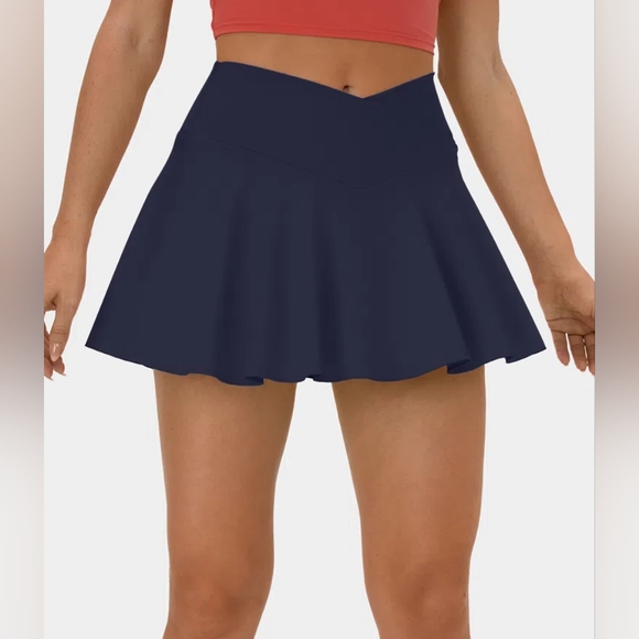 Brand New Unworn Halara Tennis Skirt Navy M - Picture 1 of 10
